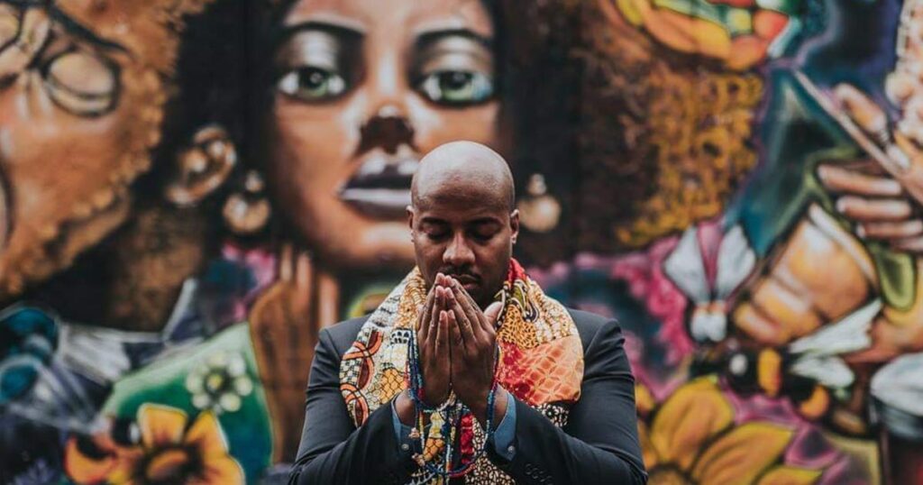 Alan Soares em entrevista fala sobre como construir um undo mais humano para a comunidade negra